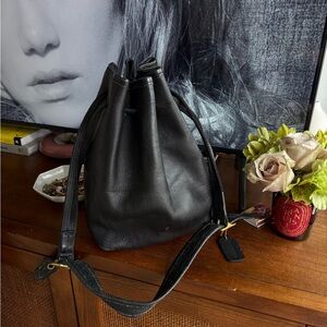 COACH Vintage Black Leather Bucket Bag
